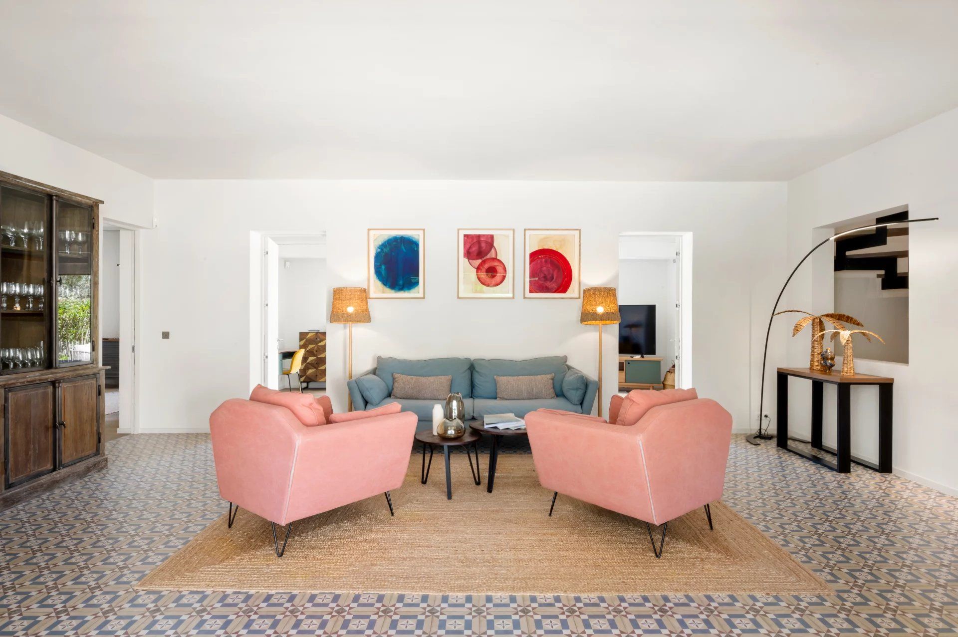 villa 7 Rooms for seasonal rent on Saint-Tropez (83990)