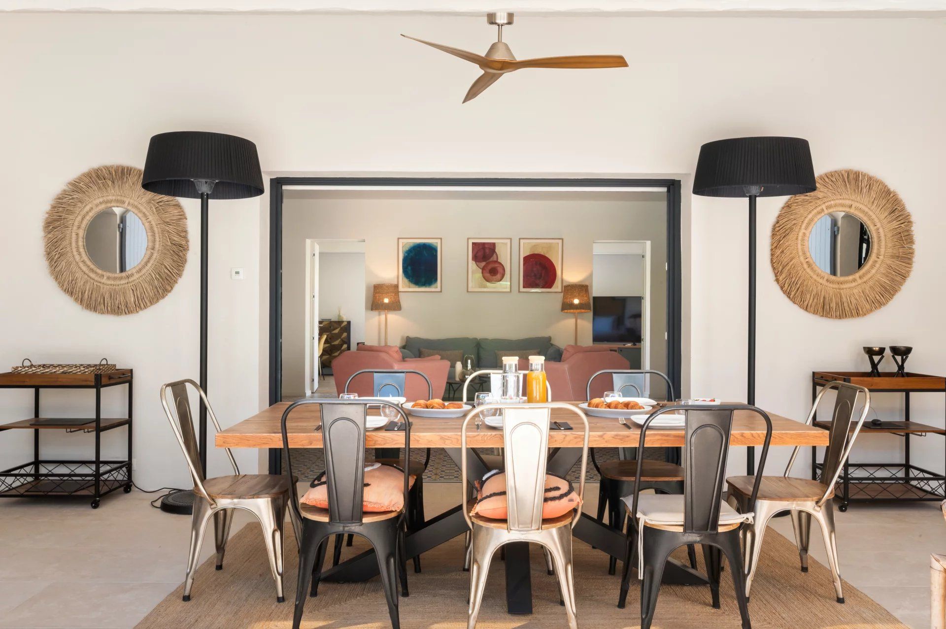 villa 7 Rooms for seasonal rent on Saint-Tropez (83990)