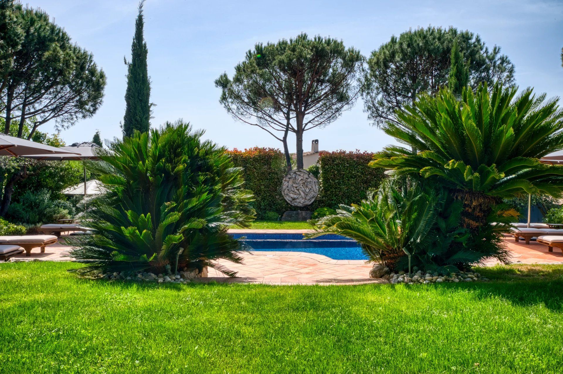 villa 7 Rooms for sale on Grimaud (83310)