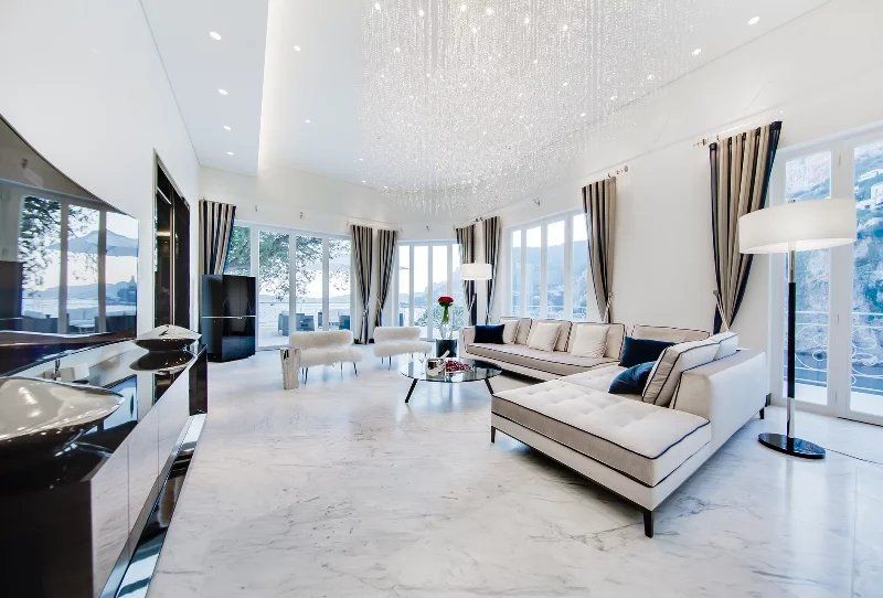 villa 8 Rooms for sale on Cap-d'Ail (06320)