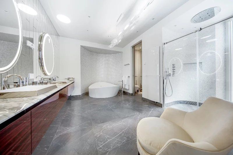 villa 8 Rooms for sale on Cap-d'Ail (06320)