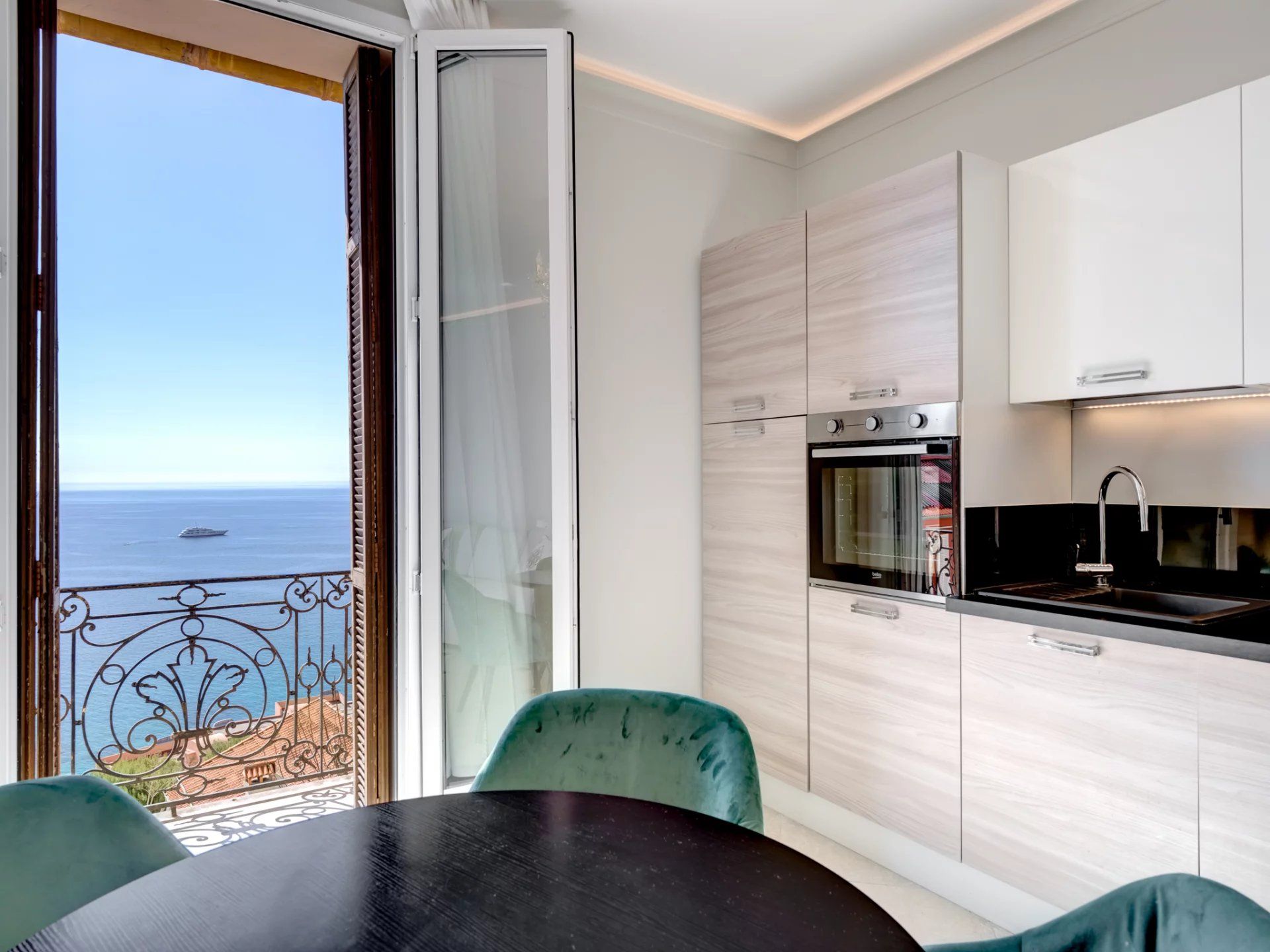apartment 3 Rooms for sale on Roquebrune-Cap-Martin (06190)