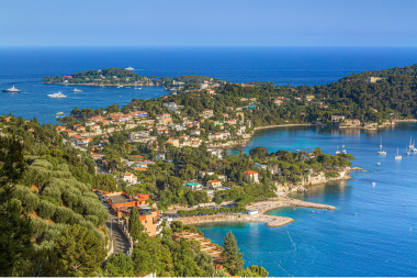 Luxury property and resilience: three prime Côte d’Azur addresses with strong investment potential 