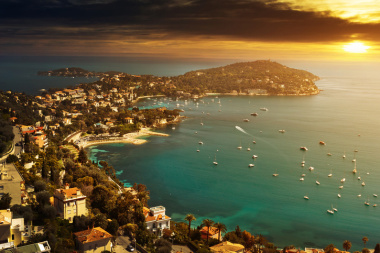 Le Triangle d’or : immobilier de prestige sur la Riviera