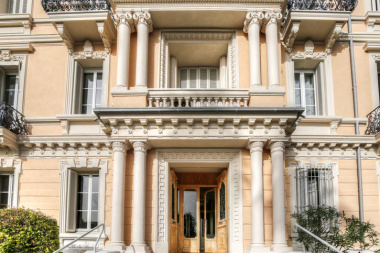 Le Triangle d’or : immobilier de prestige sur la Riviera