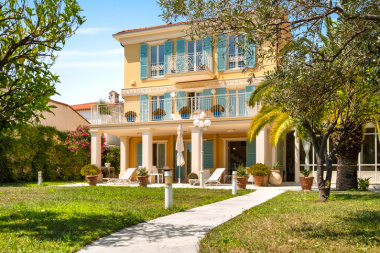 Le Triangle d’or : immobilier de prestige sur la Riviera