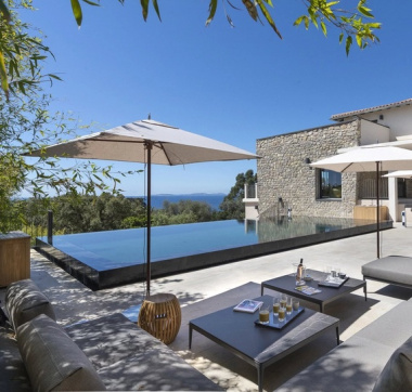 Louer une villa en famille sur la Côte d'Azur : bien plus qu'une destination d'été