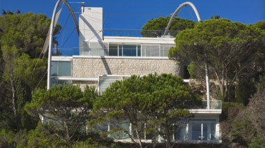 Norman Foster’s Former French Riviera Retreat Hits the Market