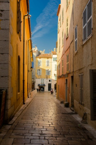 II - Acquérir un bien immobilier à Saint-Tropez : le guide ultime pour investir dans l'un des joyaux de la Côte d'Azur.