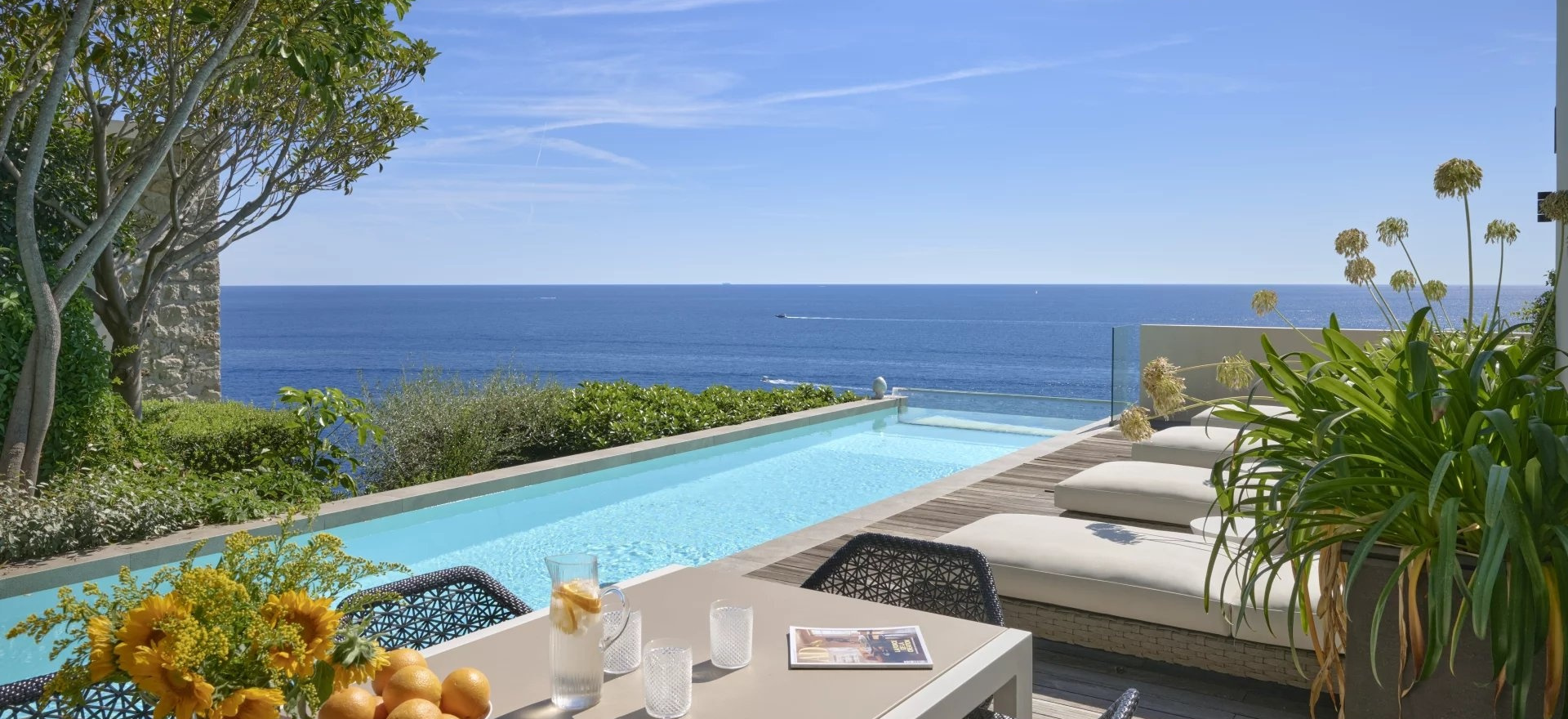 Luxury real estate </br>on the Côte d'Azur