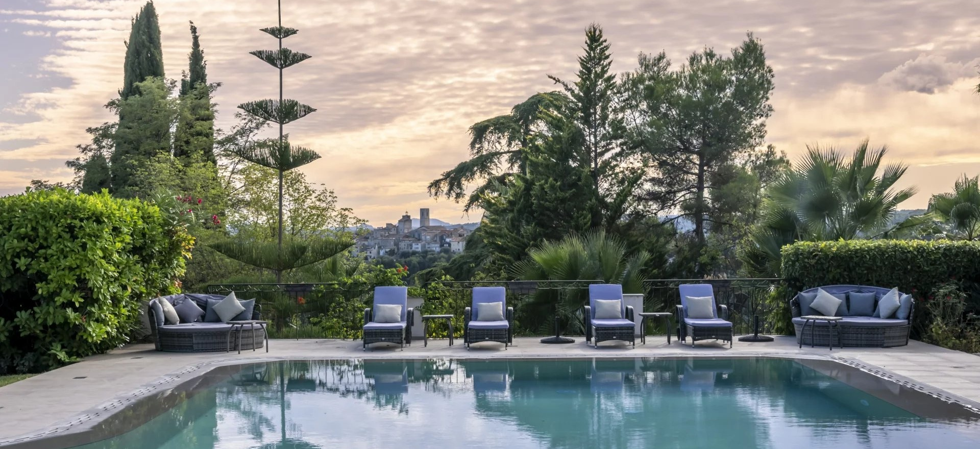 Luxury real estate </br>on the Côte d'Azur